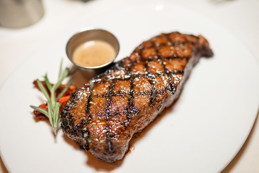 Kres Chophouse signature dishes Filet Mignon
Beef Wellington
Filet Wellington